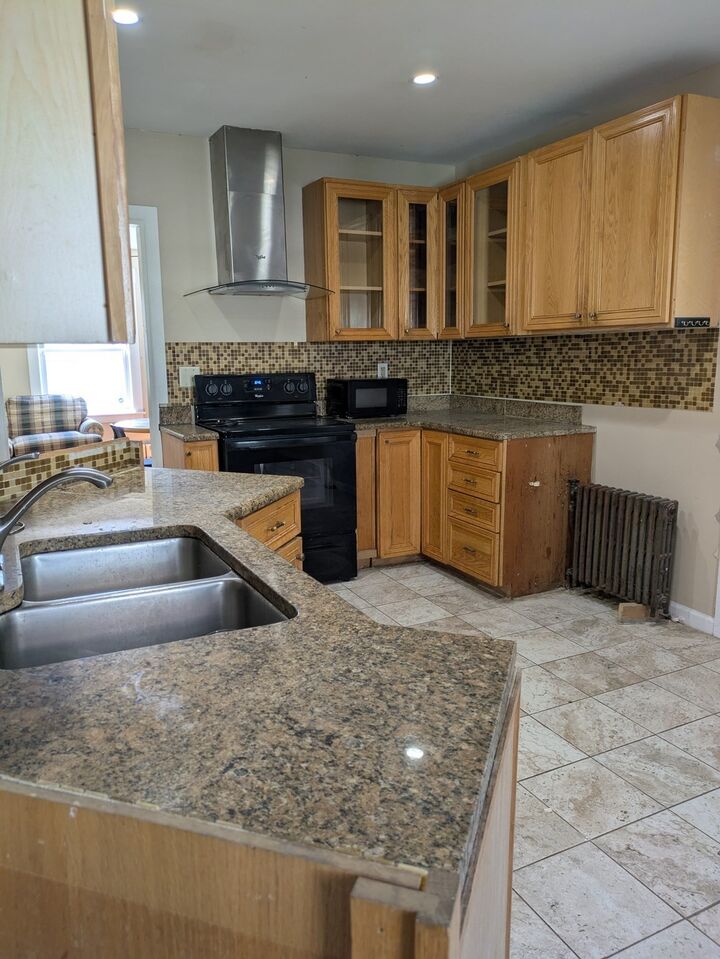 Property Photo:  210 Albemarle St  MA 01109 