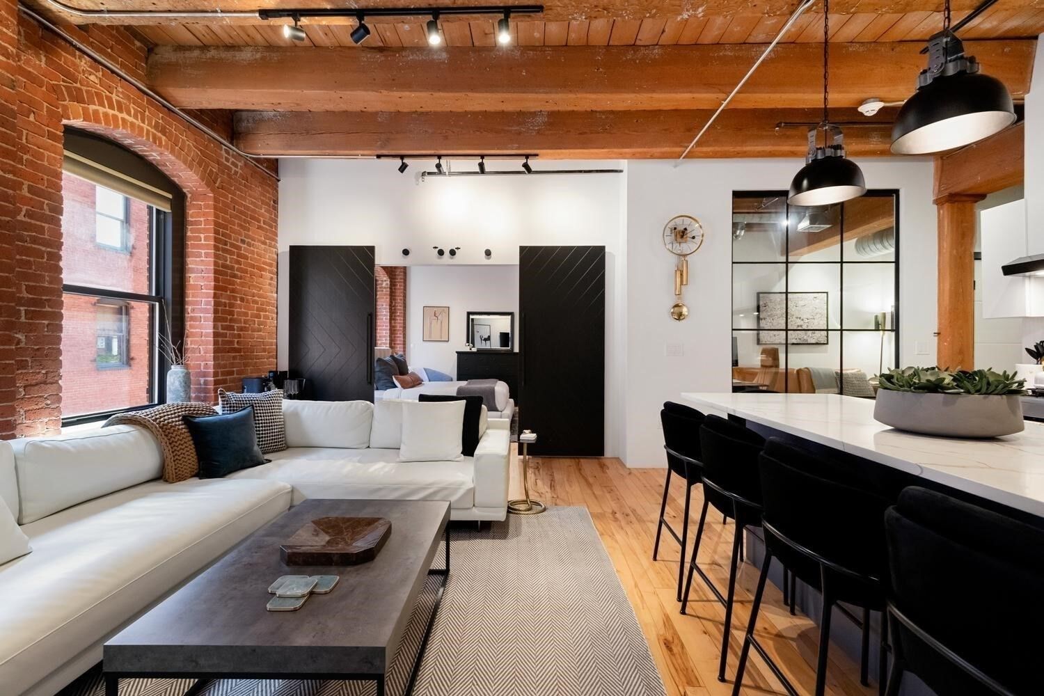 Property Photo:  21 Wormwood St 422  MA 02210 