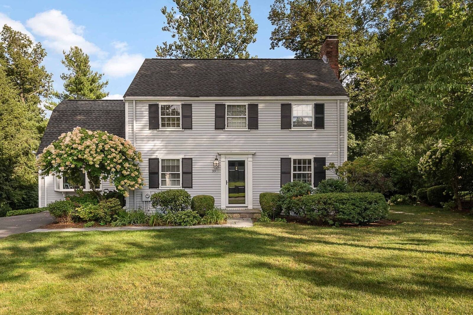 Property Photo:  39 River Glen Rd  MA 02481 