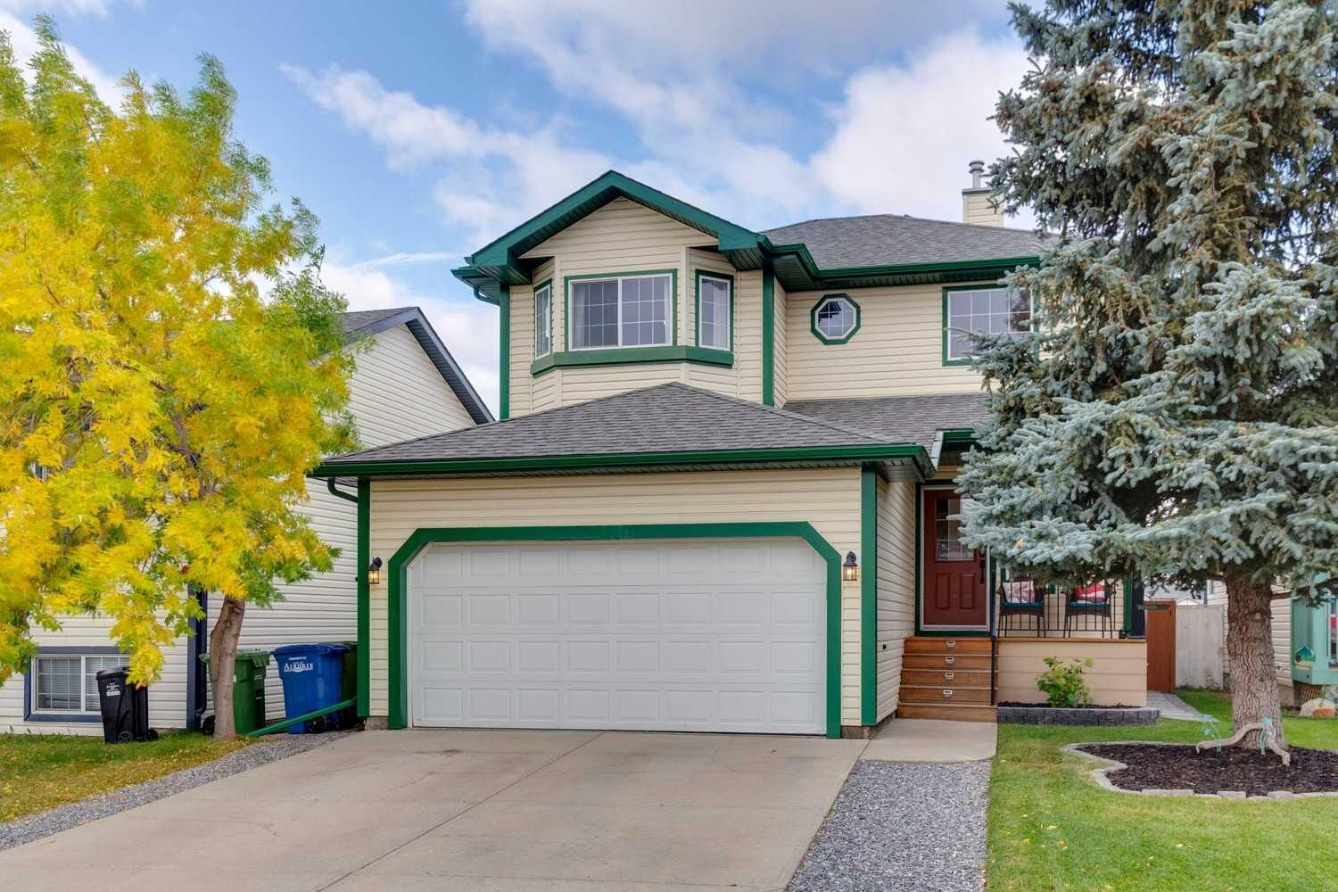 Property Photo:  1011 Creek Springs Rise NW  AB T4B 2R6 