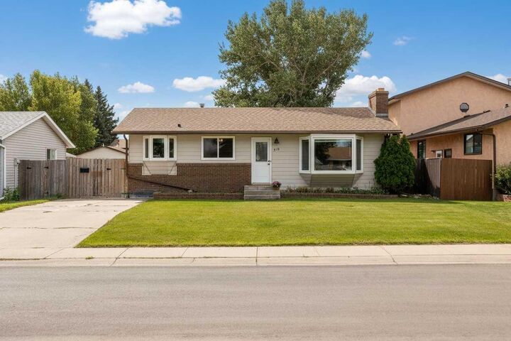 Property Photo:  218 McDermott Road  AB T0L 0V0 