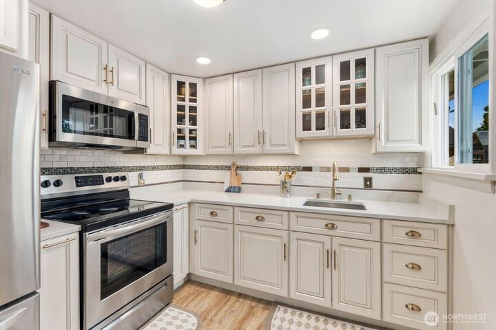Property Photo: 710 107th Place SW WA 98204