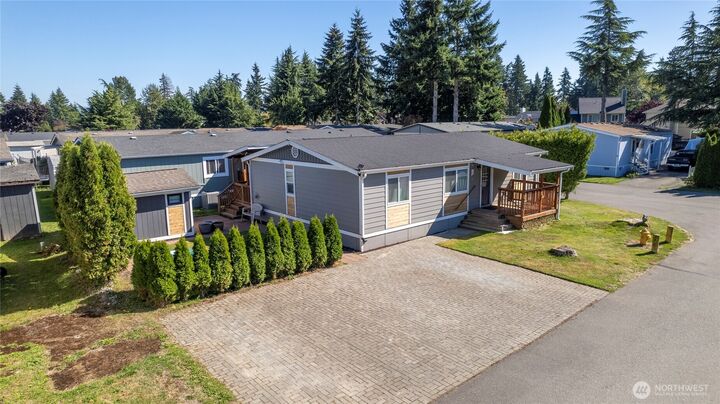 Property Photo:  31600  126th Avenue SE 57  WA 98092 