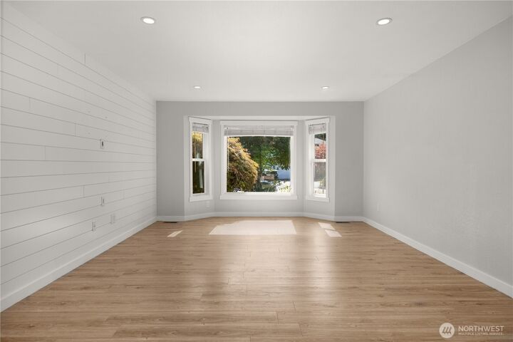 Property Photo: 5017 120th Place SE WA 98208