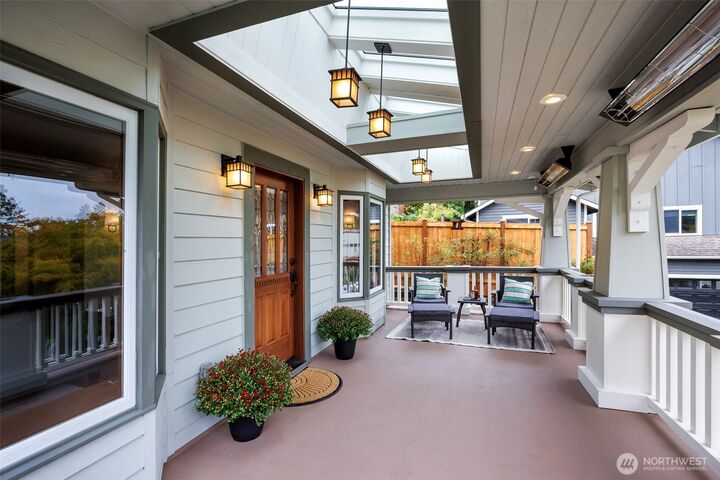 Property Photo: 1011 NE 103rd Street WA 98125