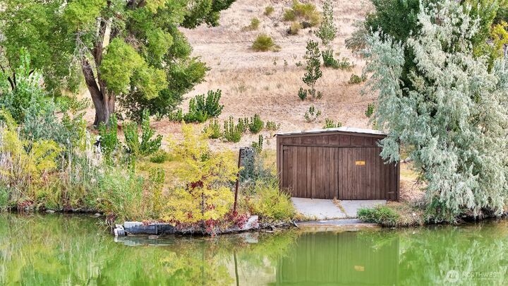 Property Photo: 614 N Crestview Drive WA 98837