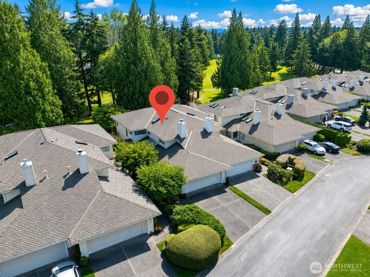 Property Photo:  2009  Mill Pointe Drive SE  WA 98012 