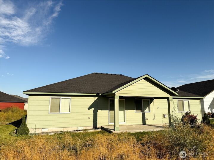 Property Photo:  3304 W Crabapple Court  WA 98837 