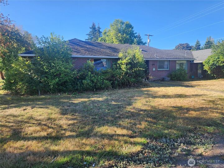 Property Photo:  1617 SW Grandview Avenue  WA 98532 
