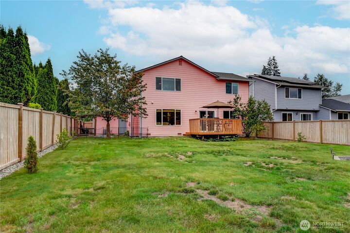 Property Photo:  806  Darwins Way  WA 98252 