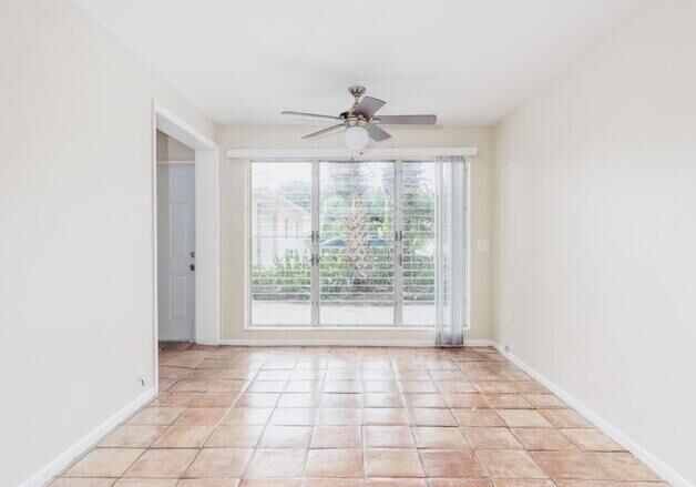 Property Photo: 113 N Lakeside Drive #5 FL 33460