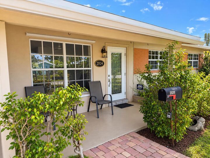 Property Photo:  2924 NW 9th Terrace  FL 33311 