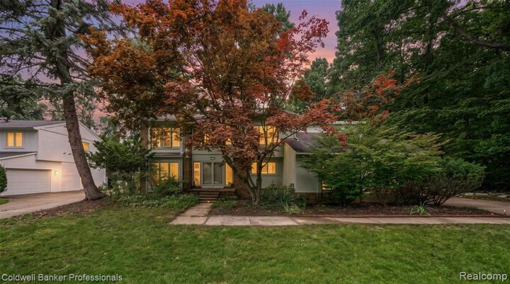 Property Photo: 7500 Watford Drive MI 48322