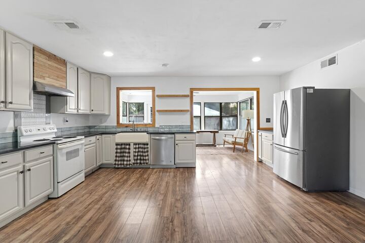 Property Photo:  247 Boulevard Des Pins  FL 32080 