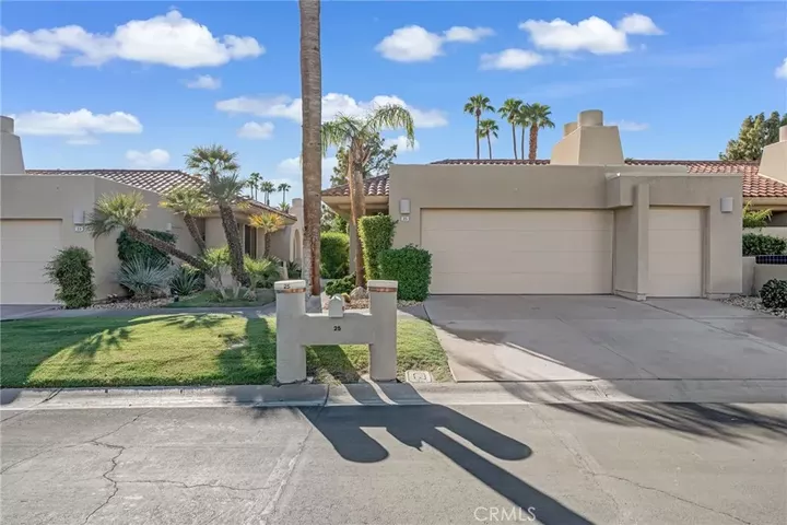 Property Photo:  25 Kavenish  CA 92270 