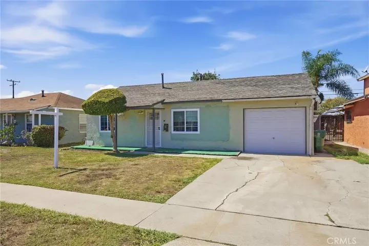 Property Photo:  725 S Taper  CA 90220 