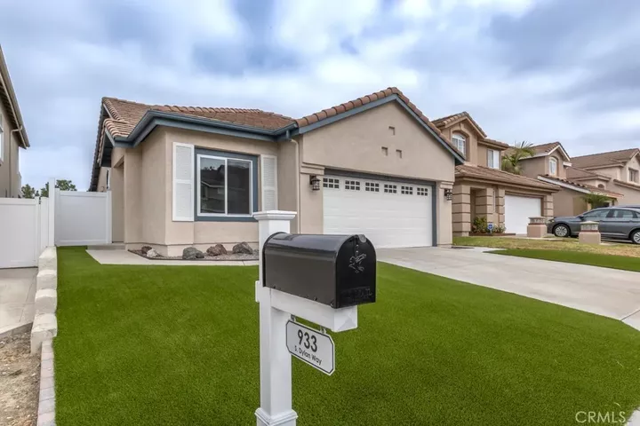 Property Photo:  933 S Dylan Way  CA 92808 