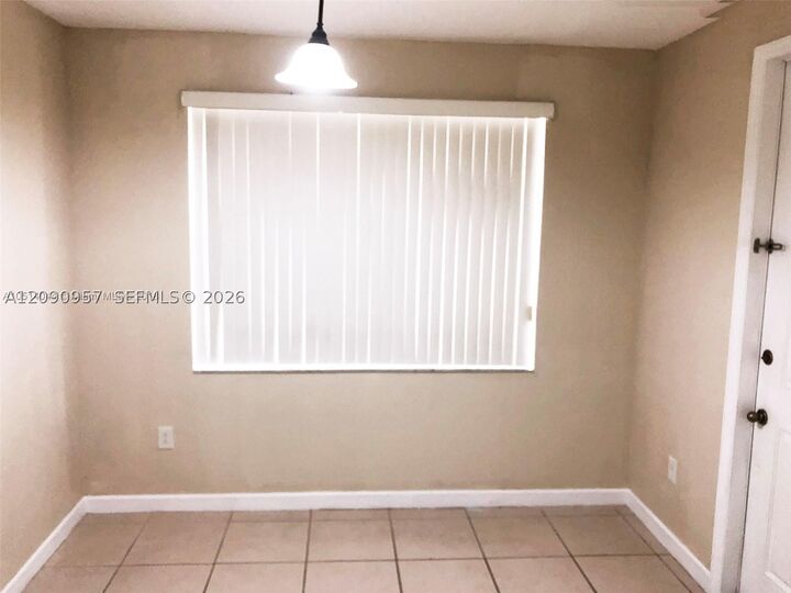 Property Photo: 2884 SE 2nd Dr 2 FL 33033
