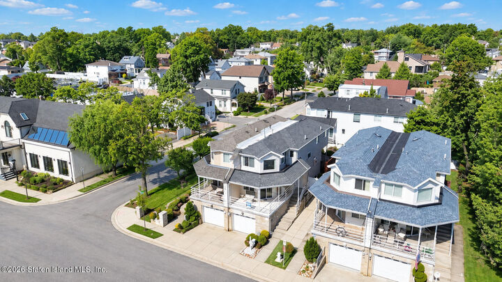 Property Photo:  125 Mansion Avenue  NY 10308 