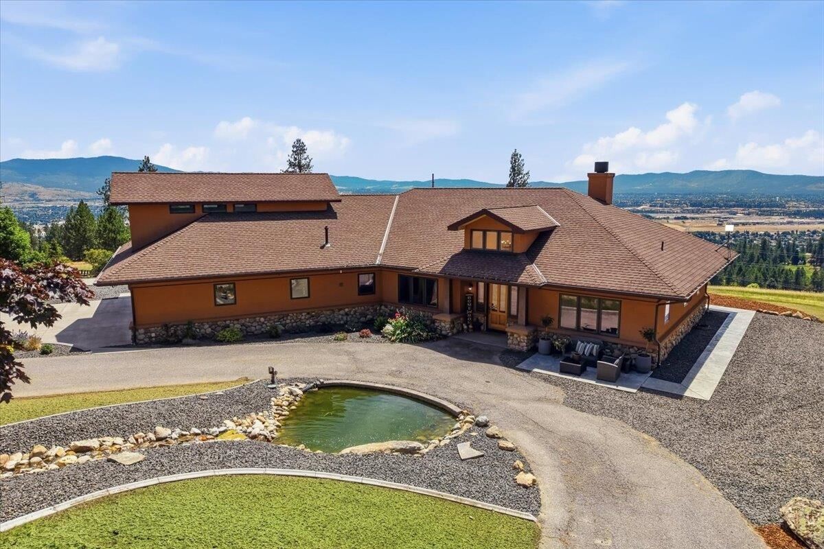 Property Photo: 16211 E Jacobs Ln WA 99217