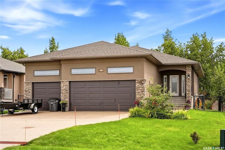 Property Photo:  34 Motherwell Drive  SK S4L 0C5 