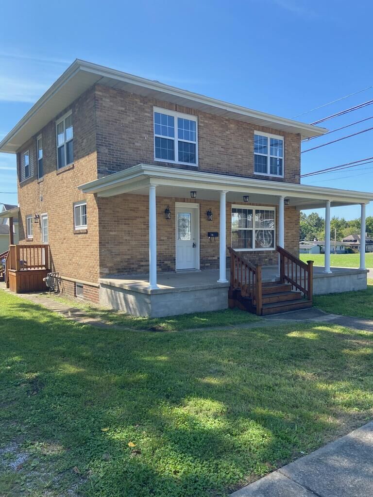 Property Photo:  310 6th St  OH 45692 