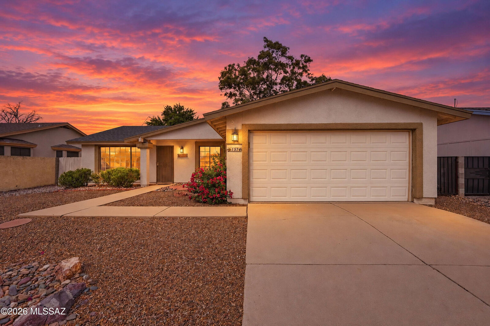 Property Photo:  1574 W Highsmith Drive  AZ 85746 