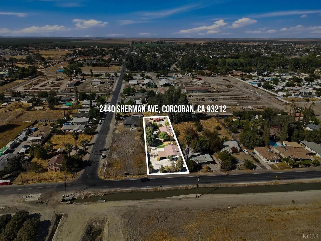 Property Photo:  2440 Sherman Avenue #1/2  CA 93212 