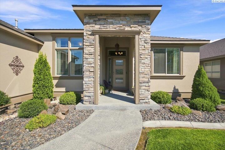 Property Photo: 2255 Copperleaf WA 99354