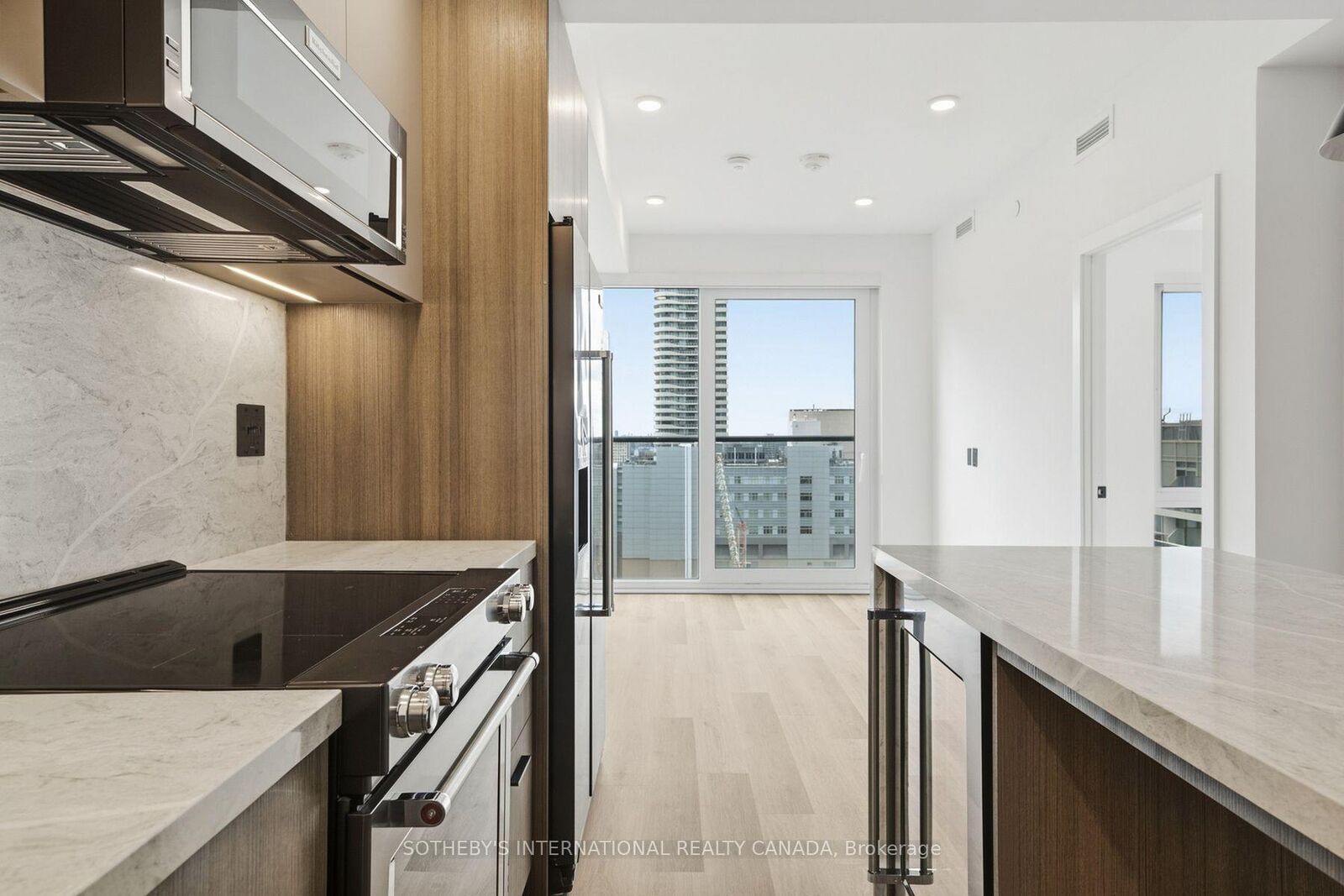Property Photo:  25 Dalhousie Street W2806  ON M5B 2A5 