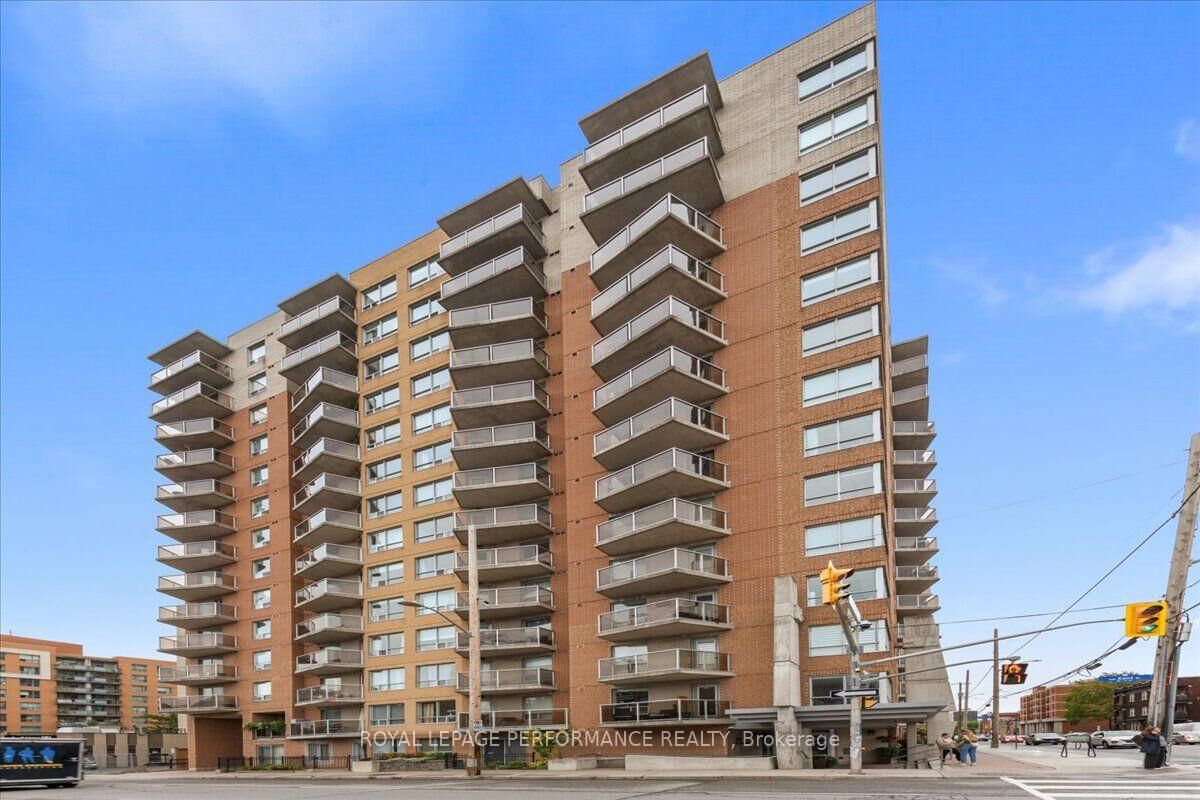Property Photo: 429 Somerset Street W 207 ON K2P 2P5