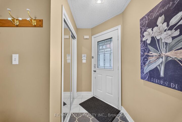 Property Photo:  142 Pressed Brick Drive  ON L6V 4K6 