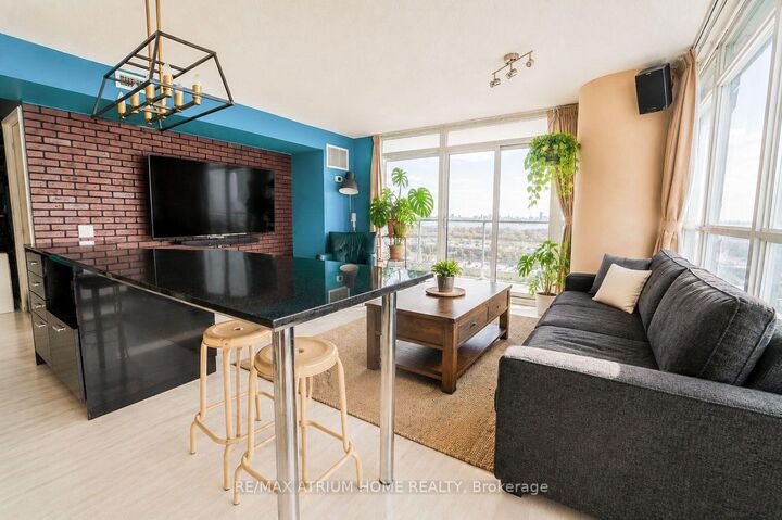 Property Photo:  29 Singer Court 1502  ON M2K 0B3 