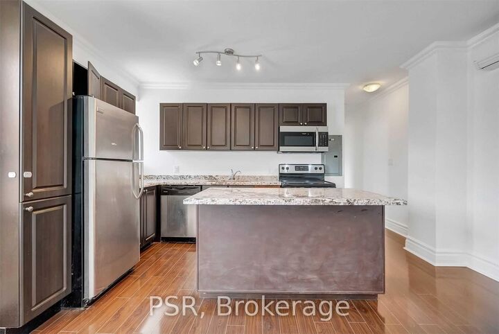 Property Photo:  2 Craighurst Avenue 1  ON M4R 1J8 