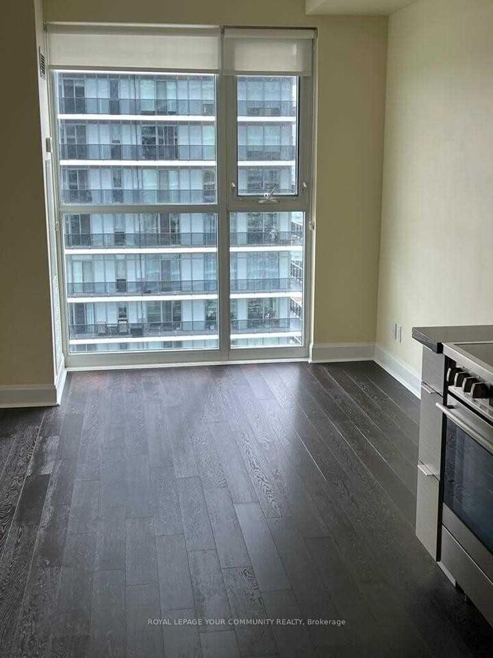 Property Photo:  33 Shore Breeze Drive 3205  ON M8V 1A1 