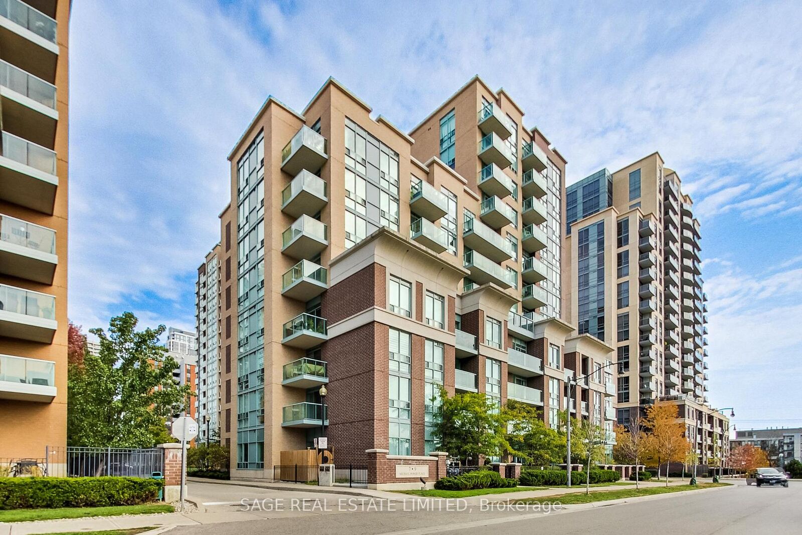 Property Photo:  9 Michael Power Place 1206  ON M9A 0A5 