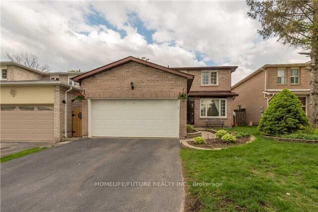 Property Photo: 17 Chadwick Drive ON L1S 5W2