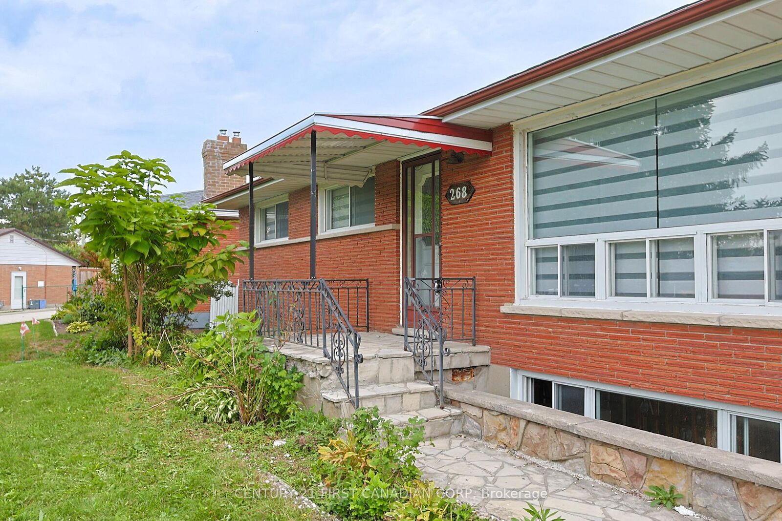 Property Photo:  268 Burlington Crescent Upper  ON N5Z 3G5 