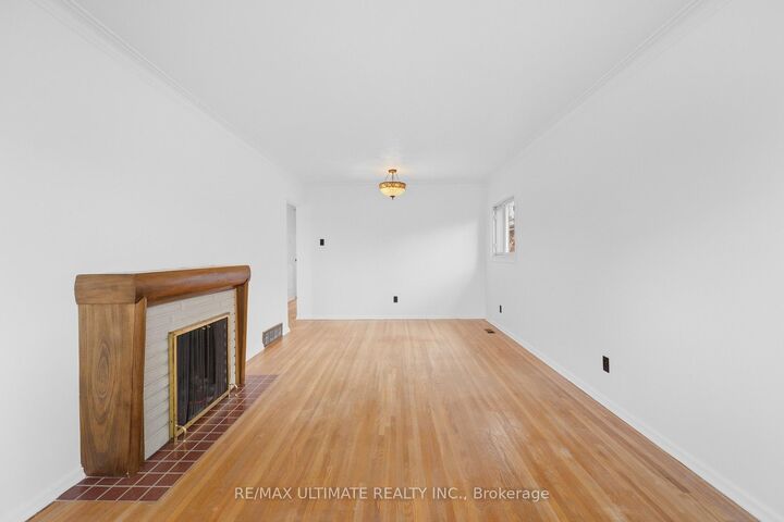 Property Photo:  4 Moray Place  ON M1R 2E2 
