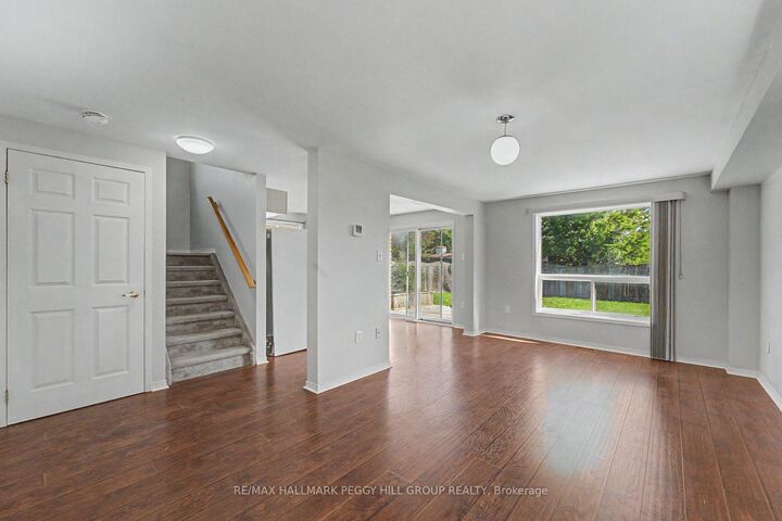 Property Photo:  24 Dunsmore Lane  ON L4M 7A1 