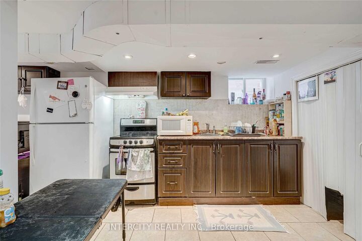 Property Photo:  43 Marlee Avenue  ON M6E 3B1 