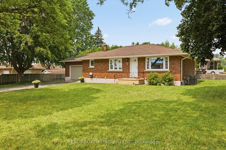 Property Photo:  45 Argyle Avenue  ON N4B 1J4 