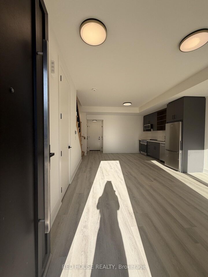 Property Photo:  234 Ellis Avenue  ON L2P 0H2 