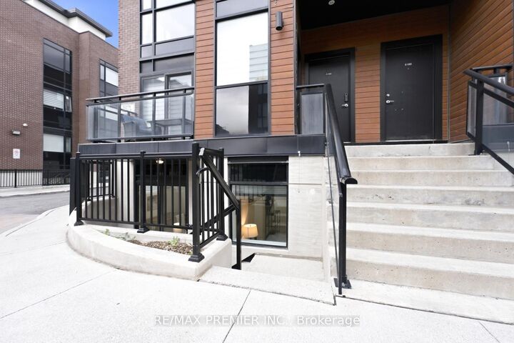 Property Photo:  5279 Highway 7 Road B-1401  ON L4L 0J1 