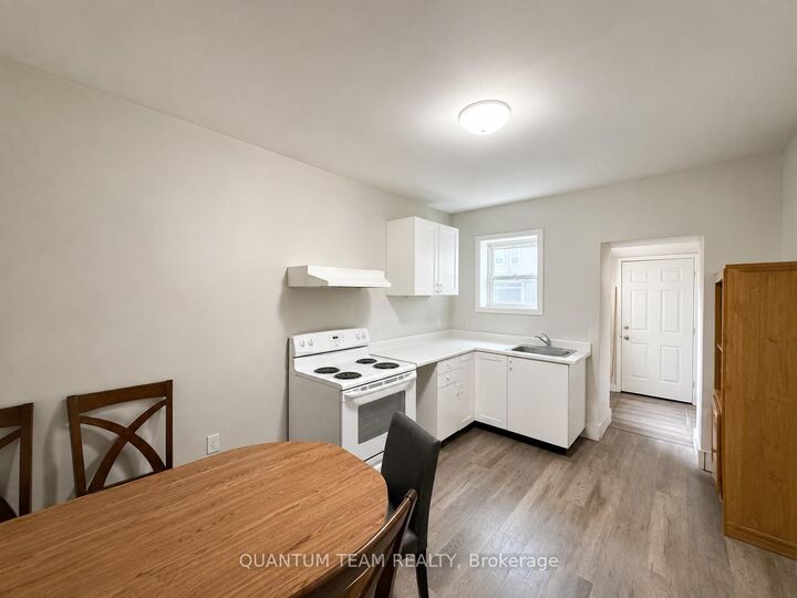 Property Photo:  209 West Main Street  ON L3C 5A4 
