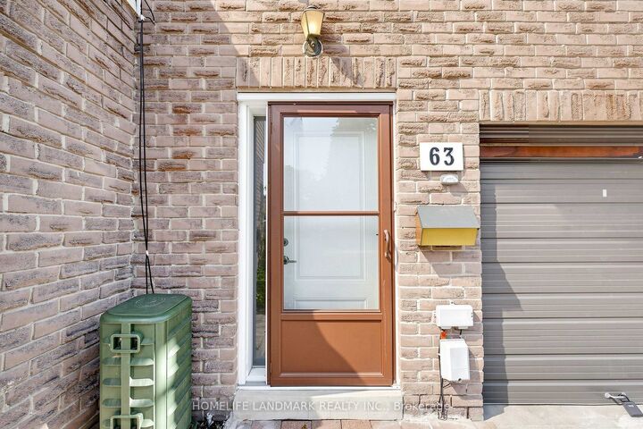 Property Photo:  1131 Sandhurst Circle 63  ON M1V 1V5 