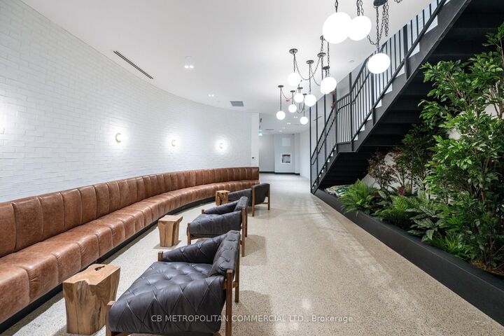 Property Photo:  2946 Dundas Street West Street W 409  ON M6P 1Y8 