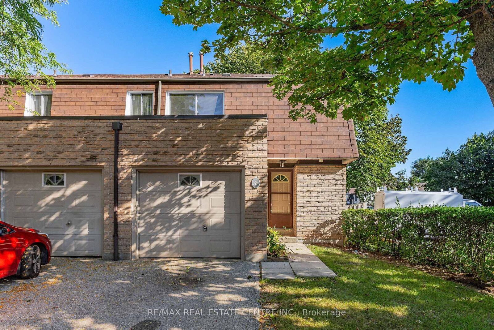Property Photo:  660 Oxford Road 35  ON L7N 3M1 