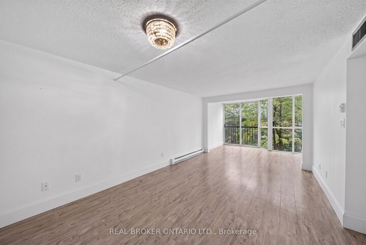 Property Photo:  5795 Yonge Street 312  ON M2M 4J3 