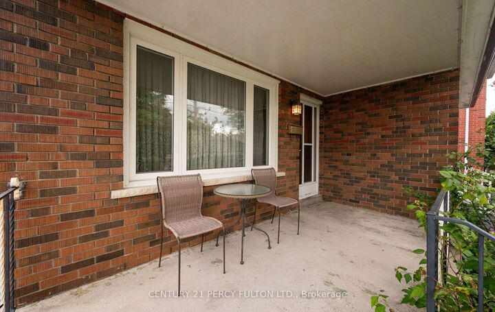 Property Photo:  27 Willingdon Avenue  ON M1N 2L1 